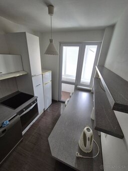 Prenajmeme 3 izb byt na Hrobákovej ulici - 7