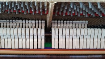 Pianíno (klavír)  - Petrof  Chippendale. - 7