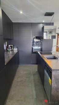 Exkluzívne predáme krásny moderný 5 izb. RD vo Veľkom Kýre - 7