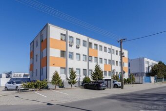 Nebytový priestor centrum+ dvor+2x park. státie - 7