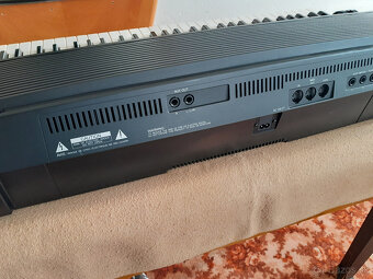 YAMAHA PSR 4000 - 7