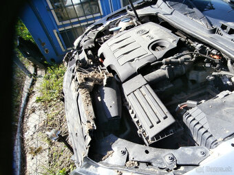 Volkswagen golf - 7