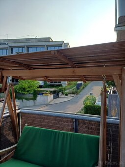 Drevená záhradná/balkónová hojdačka so strieškou - 7