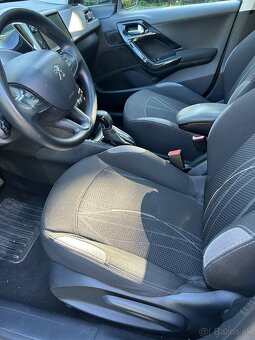 Peugeot 208 - 7