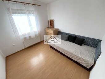 3-izbový rodinný dom s garážou na polosamote - 7