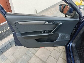 VOLKSWAGEN PASSAT VARIANT 2.0 TDI CR 103 kW BLUEMOTION DSG6 - 7
