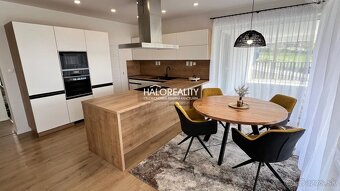 HALO reality - Predaj, rodinný dom Slaská, luxusný so zariad - 7