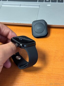 Apple Watch 10 42mm GPS Jet Black - nové, rok záruka - 7
