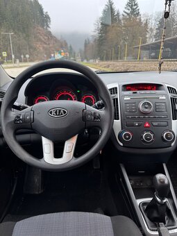 Kia ceed 1.4 - 7