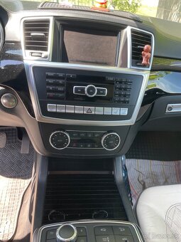 Mercedes ML350 Bluetec - 7