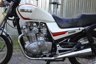 Suzuki GR650 - 7