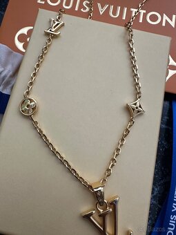 Nový nenoseny nahrdelnik Louis Vuitton - 7