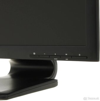 Predám LCD monitor HP - 7