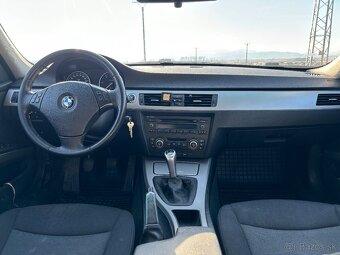 Predám BMW e90 320d - 7