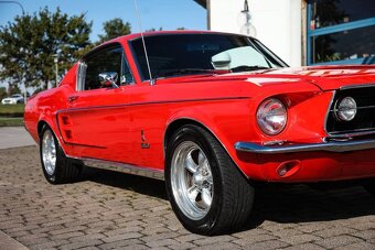Ford Mustang Fastback 5.0 V8 , modelový rok 1967 - 7