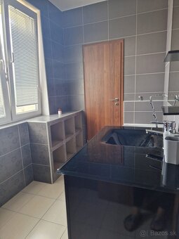V Štúrovo na predaj 4. izbový byt - 7
