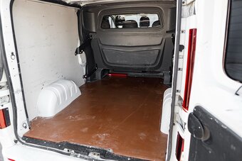 Opel Vivaro Crew Van 1.6 CDTi 88kW M6 6 miestne 04/2016 - 7