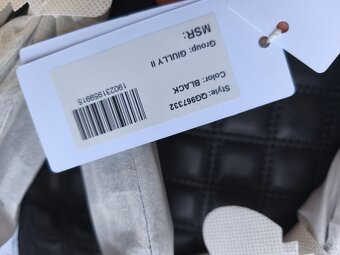 Čierny batoh zn. Guess - 7