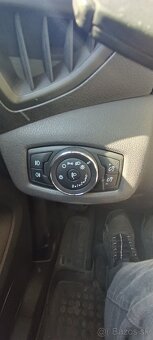 Ford Tourneo Connect 7miest - 7