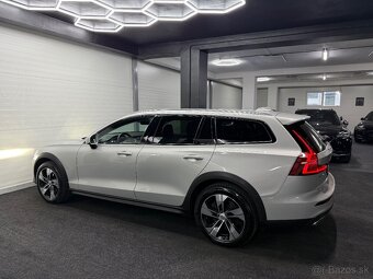 Volvo V60 CROSS COUNTRY 2.0d 140kw 4x4 1majiteľ - 7
