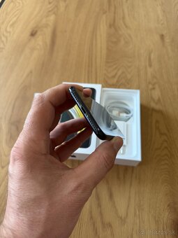 iPhone SE 2020 64 gb Black - 7