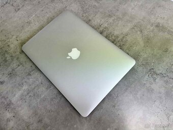 Apple MacBook Air 2015 - 7