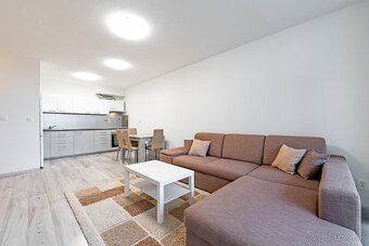 Na prenájom | 3 izbový byt s loggiou - Silvánová ul. - 7