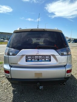 Mitsubishi Outlander 2.0 DI-D 7-miestne - 7