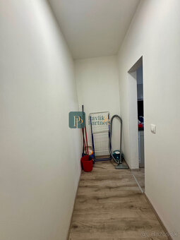 Prenájom veľký 2 izbový byt, novostavba, garážové státie - 7