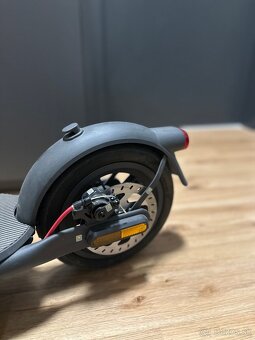 Xiaomi elektrická kolobežka 4 - záruka 04/2026 - 7