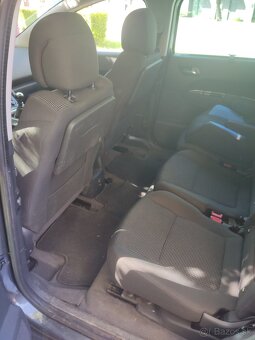 Peugeot 5008 1.6 HDi 2/2013 Allure + ťažné zariadenie - 7