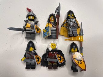 Lego Castle - The Raven Claw loď aj s unikátnou družinou - 7