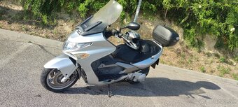 Maxiskúter Kymco Xciting 250 - 7