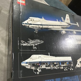 Nové LEGO Iconsb10360 Letadlo pro přepravu raketoplánů - 7