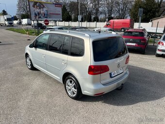 VW Touran 1.6TDI diesel, 77kW, MT/6, rok:11.2010. - 7
