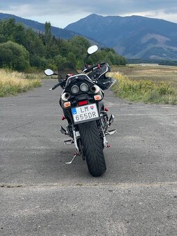Suzuki GSR 600 - 7