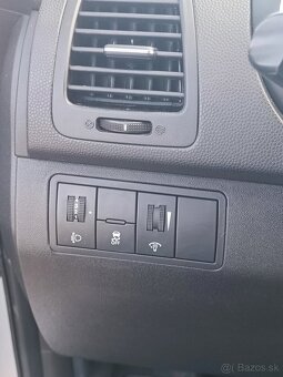 Kia Venga 1.4 G4FA benzín - 7