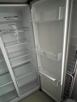 Americká chladnicka s mraznička Hisense - 7