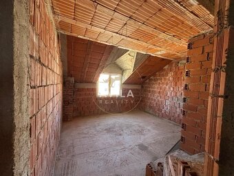 Na predaj apartmán-rodinný dom s terasou a garážou – Zadar,  - 7