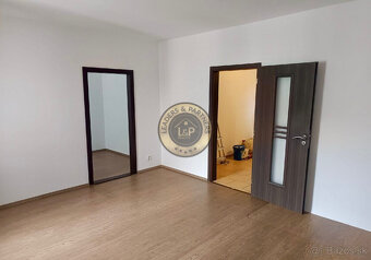 NA PREDAJ - 4 izbový byt s loggiou v Prešove - 7