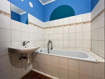 3-izbový byt v skvelej lokalite Komárna s dvomi loggiami a v - 7