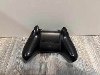 Xbox one v dobrom stave + 3 hry - 7