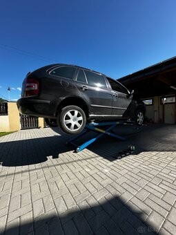 Zdvihak na auto - 7
