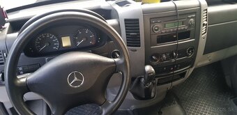 Mercedes-Benz Sprinter - 7
