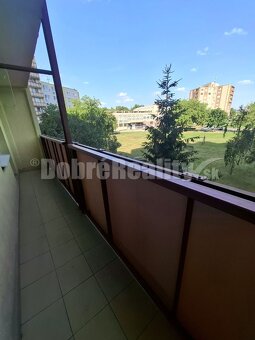 iba u nás na predaj 2 izb byt blízko centra mesta s 2 balkon - 7