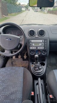 Ford Fiesta - 7