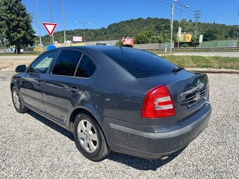 Škoda Octavia 1.6 Tour II - 7