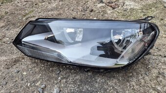 VW Touareg 2 predné svetlá - 7