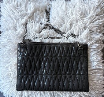 Kabelky Guess, Versace, Valentino - 7