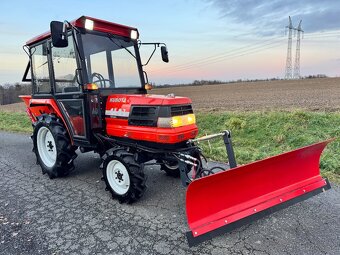 KUBOTA GL23 vyhřívaná kabina • radlice + sypa - 7